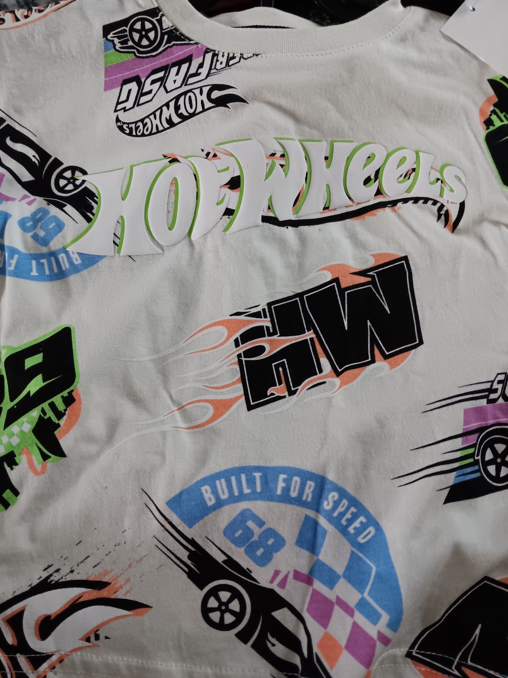 Hot Wheels Toddler T-shirt And Shorts 2T.